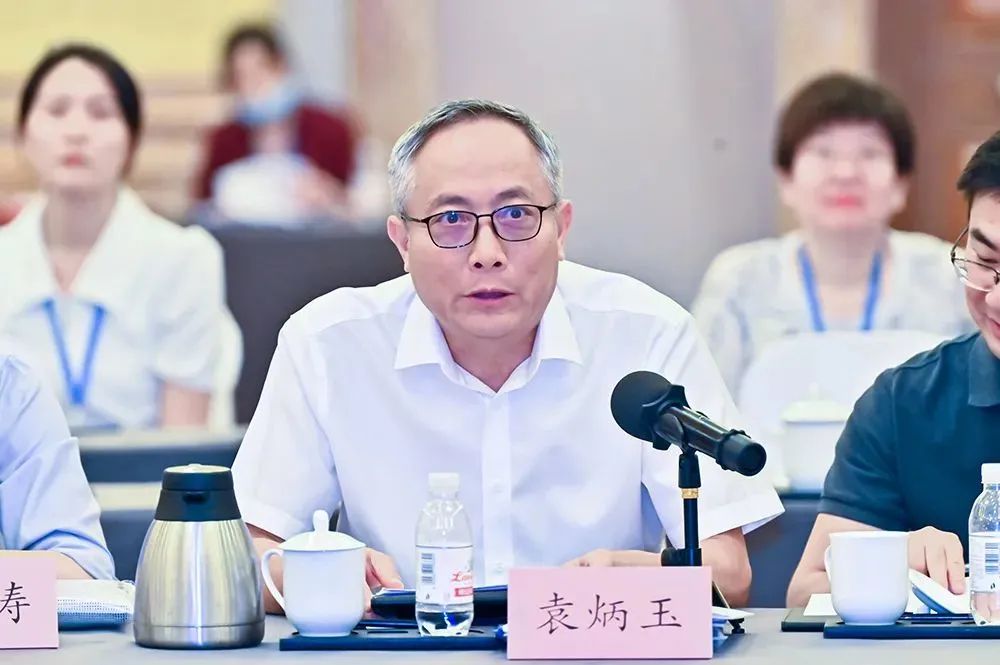 中國(guó)招標(biāo)投標(biāo)協(xié)會(huì)招標(biāo)代理機(jī)構(gòu)專業(yè)委員會(huì)換屆會(huì)議暨第三屆第一次工作會(huì)議在京成功召開